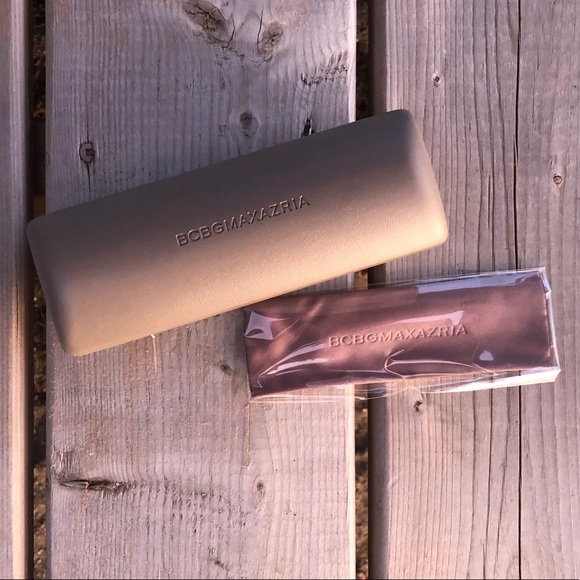 BCBGMAXAZRIA Glasses Case with Dust Cloth - Picture 1 of 10